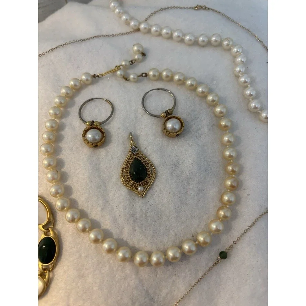 Vintage Green Faux Pearl Jewelry Lot Gold Tone Necklace Bracelet Earrings Glass